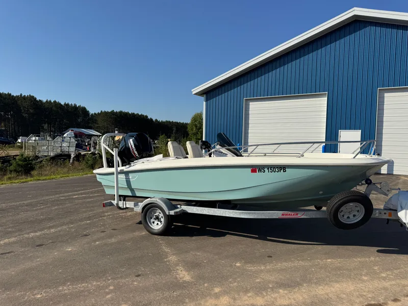 Slide: The Image of Boston Whaler 160 Super Sport 2022 - 3