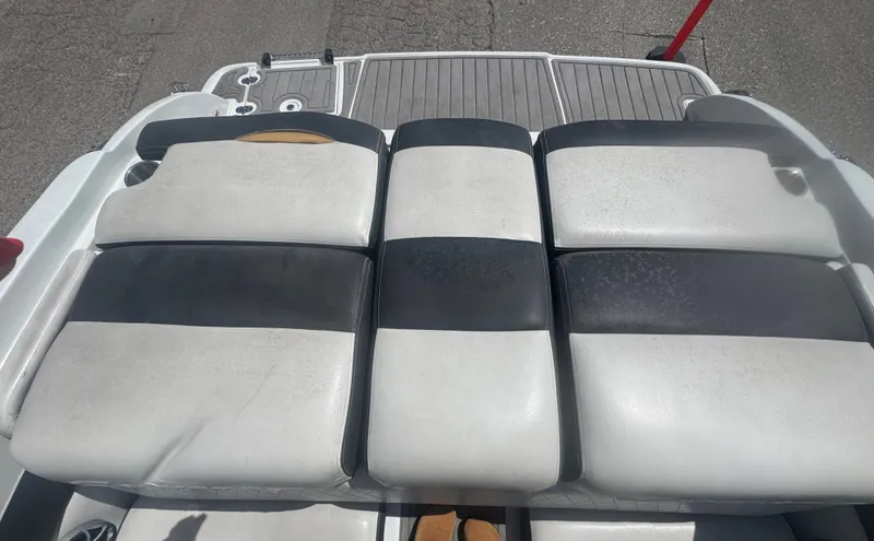 Slide: The Image of Crownline Boats 240 SS 2023 - 11