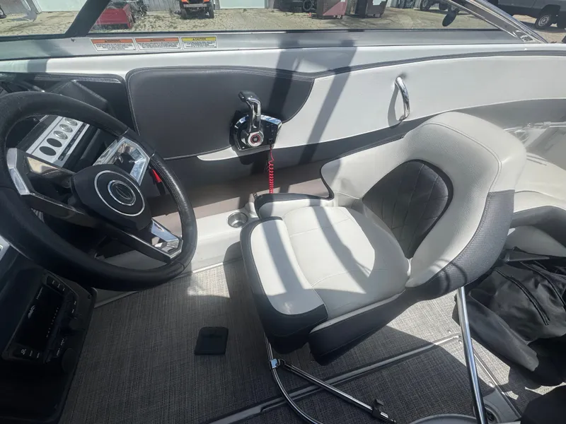 Slide: The Image of Crownline Boats 240 SS 2023 - 6