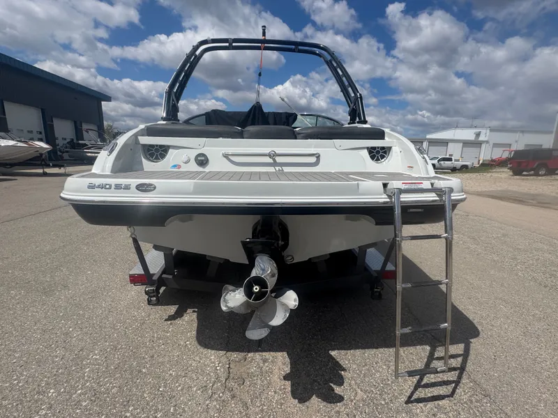 Slide: The Image of Crownline Boats 240 SS 2023 - 9