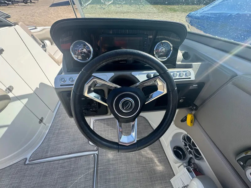 Slide: The Image of Crownline Boats Eclipse E235 2023 - 18