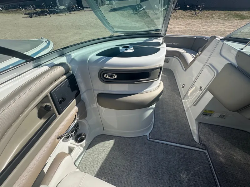 Slide: The Image of Crownline Boats Eclipse E235 2023 - 20