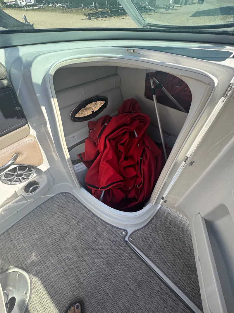 Slide: The Image of Crownline Boats Eclipse E235 2023 - 21