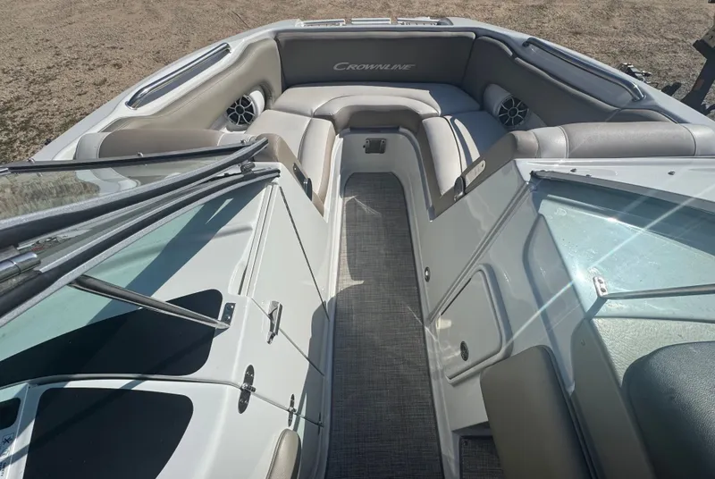 Slide: The Image of Crownline Boats Eclipse E235 2023 - 22