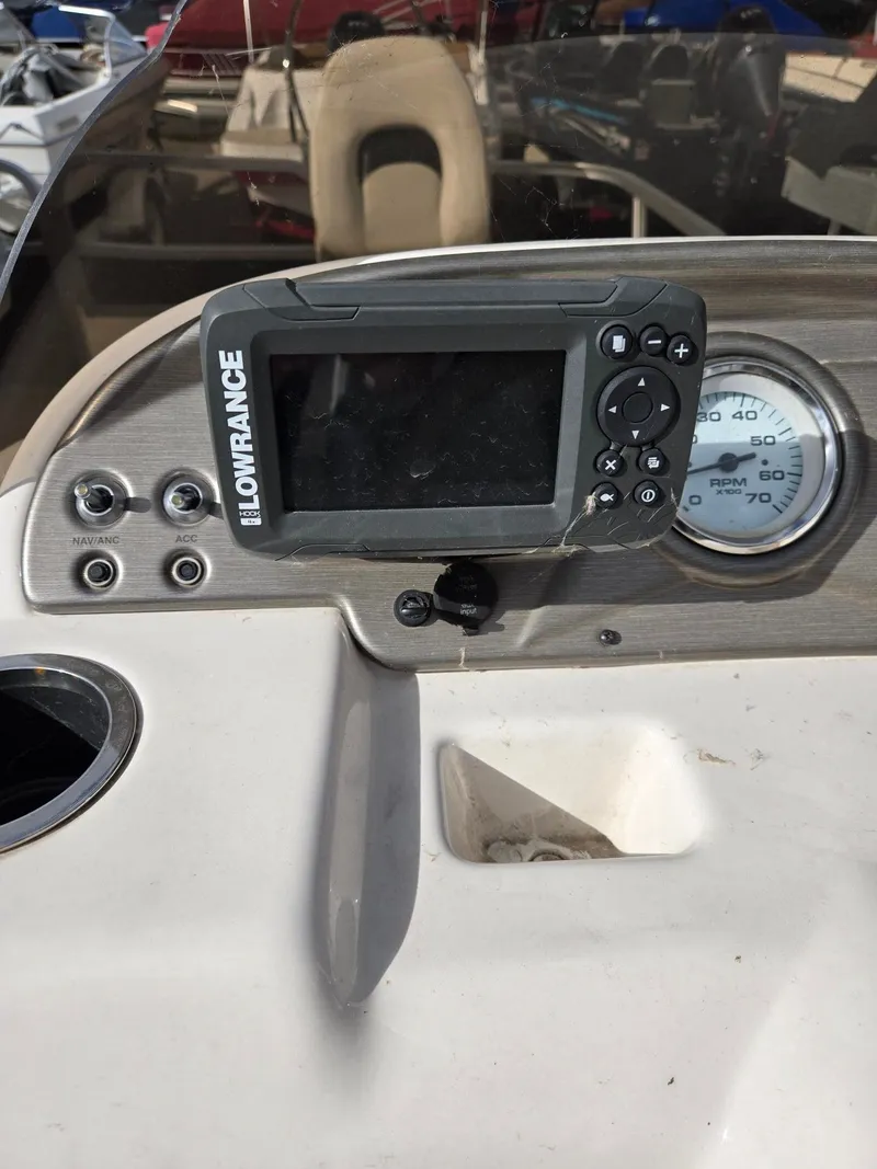 Slide: The Image of Sylvan 818 Mirage Fish 2009 - 16