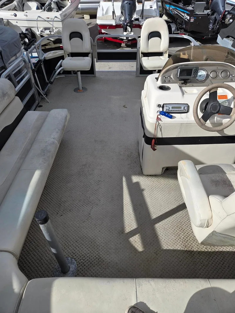 Slide: The Image of Sylvan 818 Mirage Fish 2009 - 5