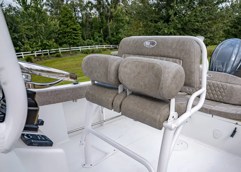 Slide: The Image of Sea Hunt Ultra 229 2026 - 15