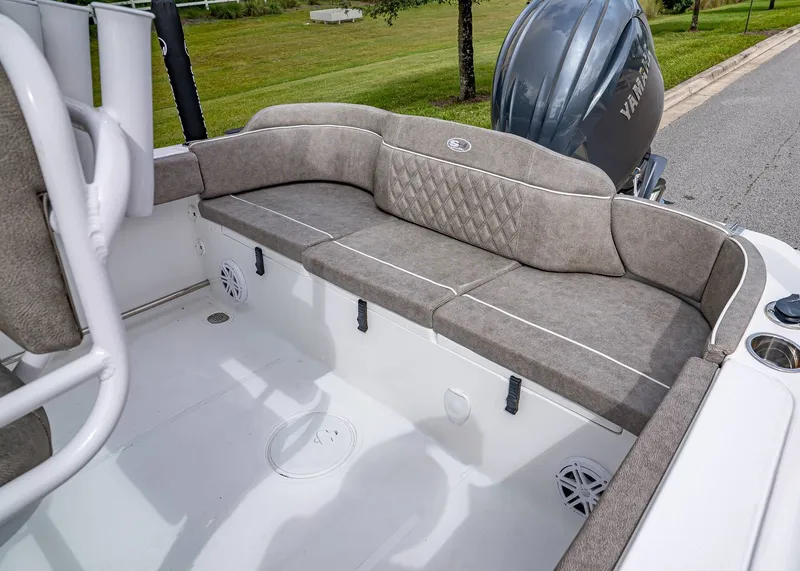 Slide: The Image of Sea Hunt Ultra 229 2026 - 5