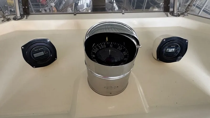 Slide: The Image of Flybridge Helm Station - 32