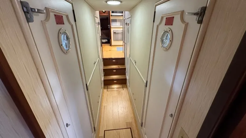 Slide: The Image of Hatteras 54 Motor Yacht 1986 - 67