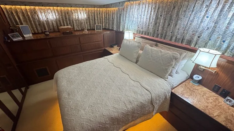 Slide: The Image of Aft Primary Suite - 71