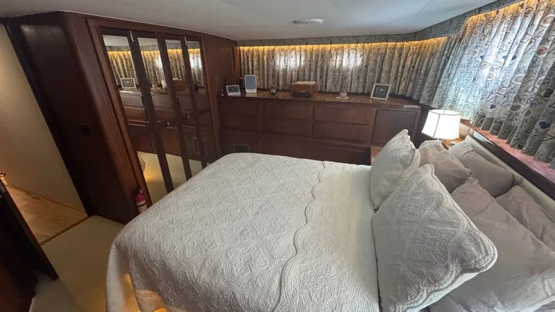 Slide: The Image of Aft Primary Suite - 73