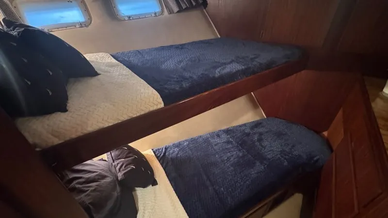 Slide: The Image of Forward Guest Cabin - 77