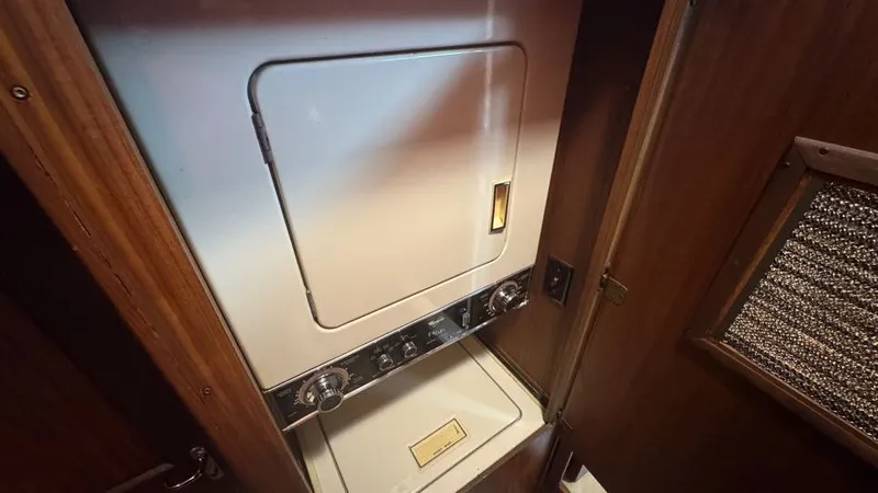 Slide: The Image of Laundry - 87