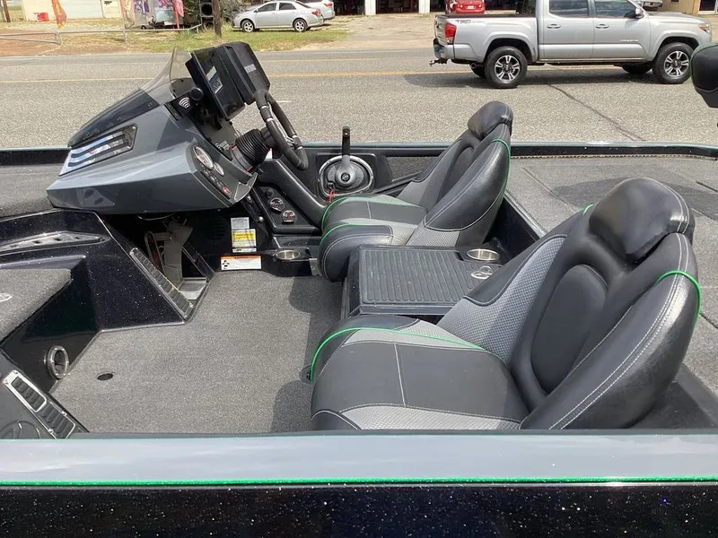 Slide: The Image of Ranger Z521 Comanche 2018 - 20