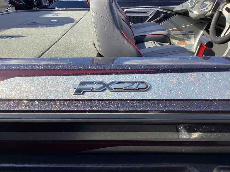 Slide: The Image of Skeeter FX21 Limited Edition 2018 - 11