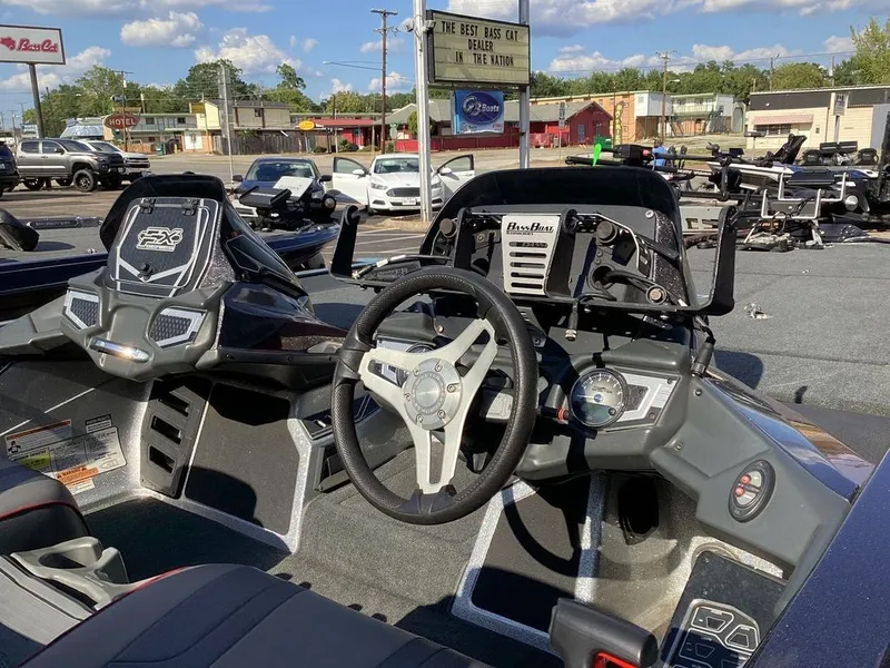 Slide: The Image of Skeeter FX21 Limited Edition 2018 - 12