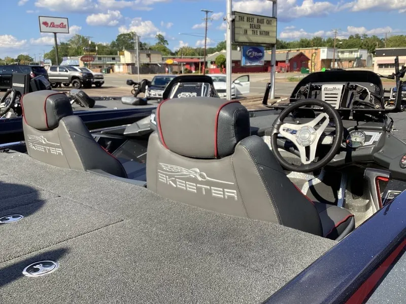 Slide: The Image of Skeeter FX21 Limited Edition 2018 - 13