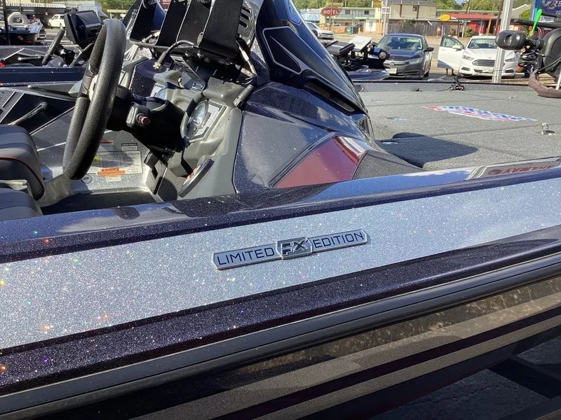 Slide: The Image of Skeeter FX21 Limited Edition 2018 - 20