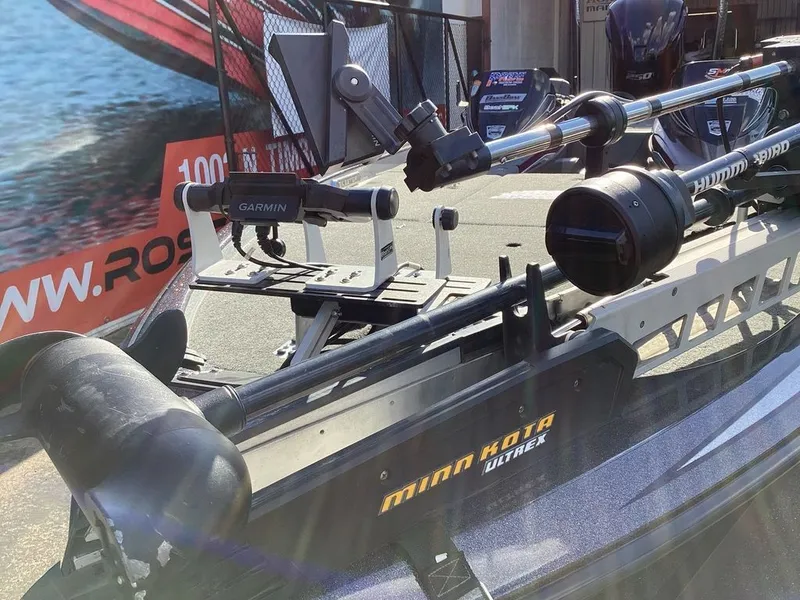 Slide: The Image of Skeeter FX21 Limited Edition 2018 - 21