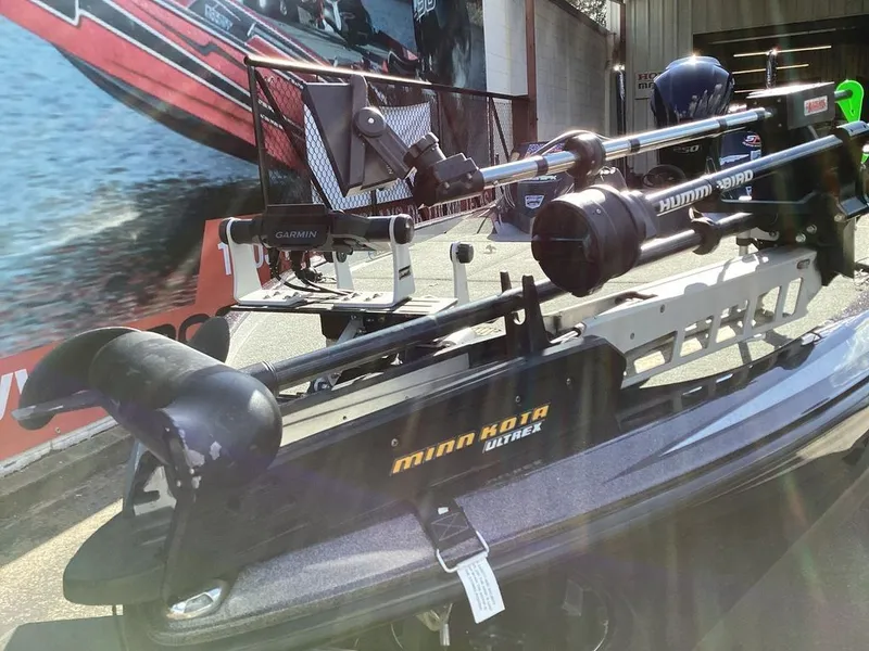 Slide: The Image of Skeeter FX21 Limited Edition 2018 - 22