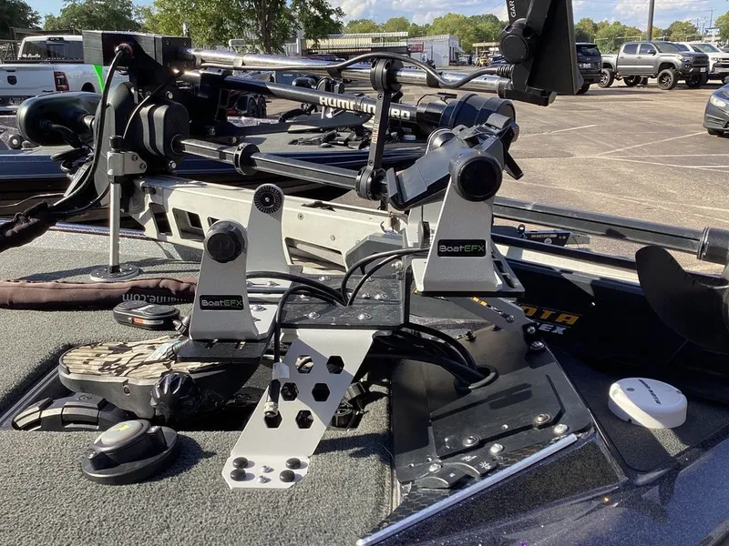 Slide: The Image of Skeeter FX21 Limited Edition 2018 - 24