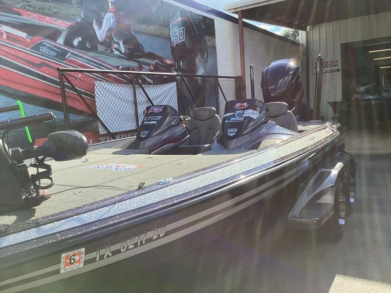 Slide: The Image of Skeeter FX21 Limited Edition 2018 - 29