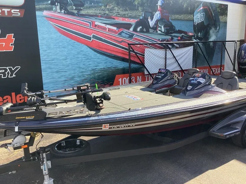 Slide: The Image of Skeeter FX21 Limited Edition 2018 - 3