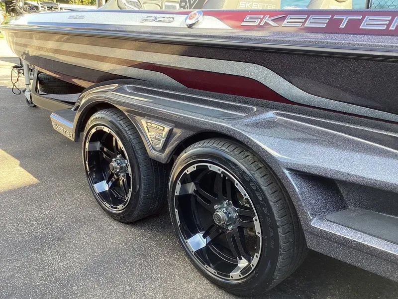 Slide: The Image of Skeeter FX21 Limited Edition 2018 - 32