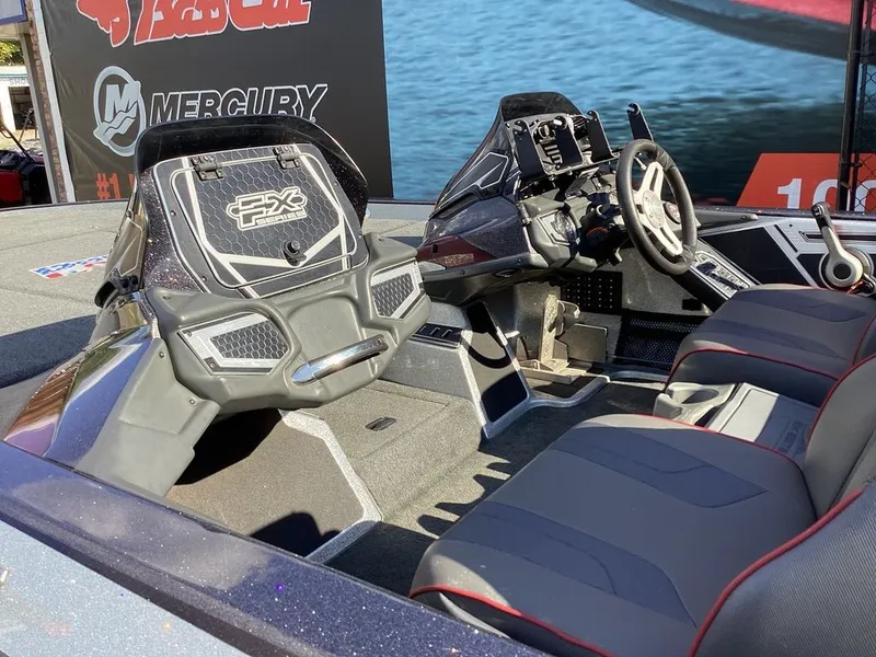 Slide: The Image of Skeeter FX21 Limited Edition 2018 - 34