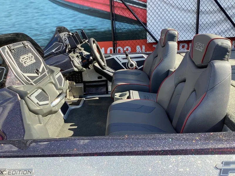 Slide: The Image of Skeeter FX21 Limited Edition 2018 - 35