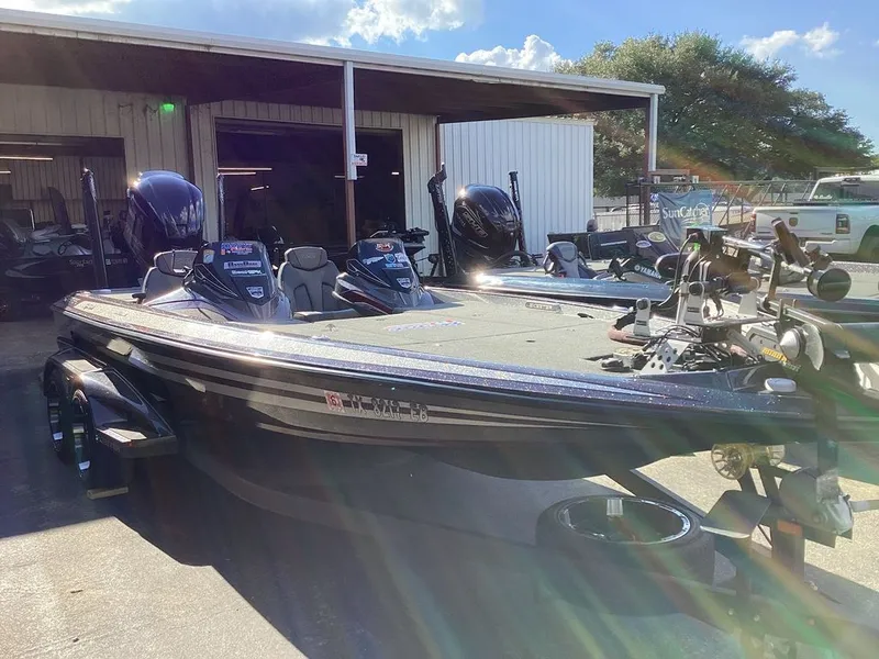 Slide: The Image of Skeeter FX21 Limited Edition 2018 - 5