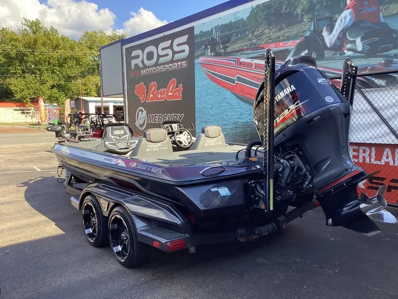 Slide: The Image of Skeeter FX21 Limited Edition 2018 - 6