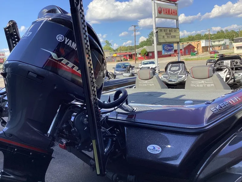 Slide: The Image of Skeeter FX21 Limited Edition 2018 - 9