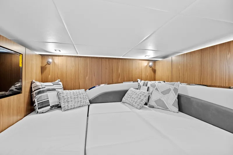 Slide: The Image of Cruisers 50 GLS 2026 - 28