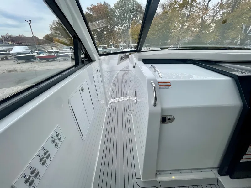 Slide: The Image of Cruisers 50 GLS 2026 - 32