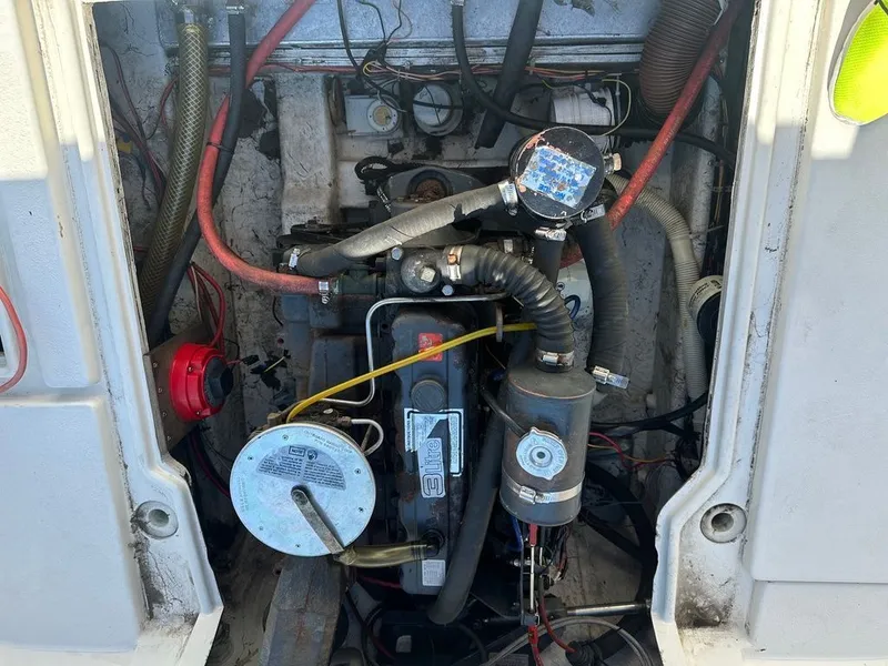 Slide: The Image of Bayliner 21 Trophy 1987 - 15