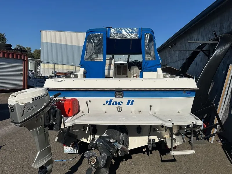 Slide: The Image of Bayliner 21 Trophy 1987 - 16