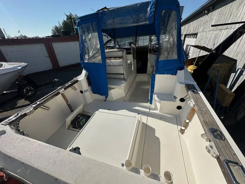 Slide: The Image of Bayliner 21 Trophy 1987 - 2