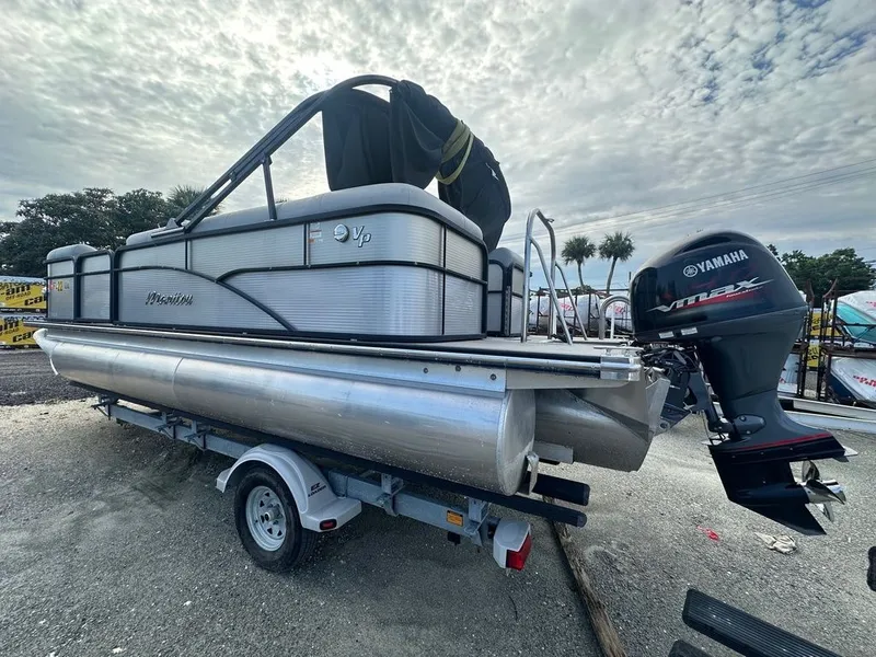 Slide: The Image of Manitou 21 Oasis RF VP II 2022 - 4