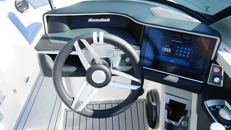 Slide: The Image of MasterCraft XT23 2026 - 15