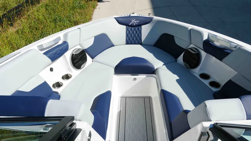 Slide: The Image of MasterCraft XT23 2026 - 18