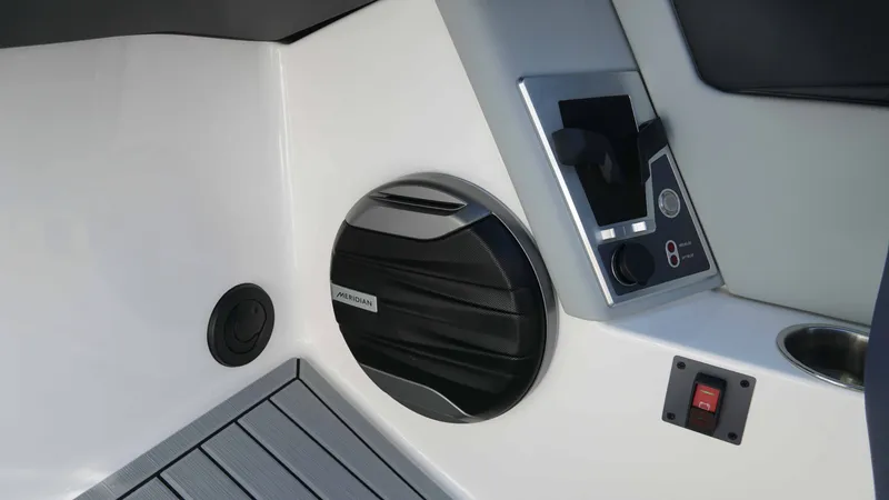 Slide: The Image of MasterCraft XT23 2026 - 26