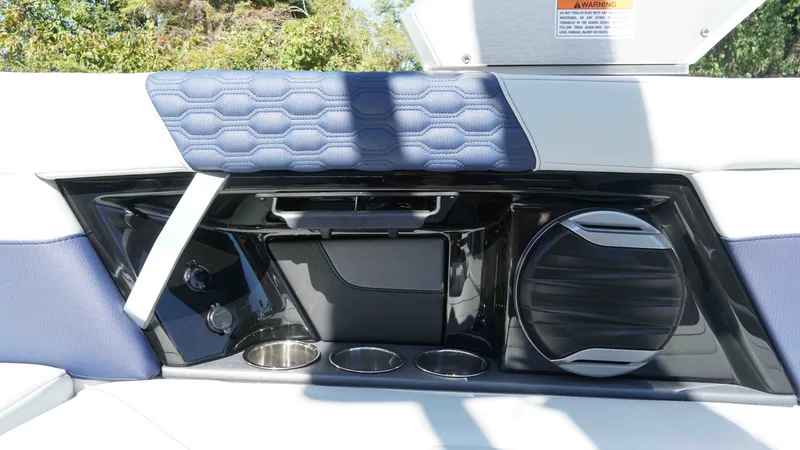 Slide: The Image of MasterCraft XT23 2026 - 28