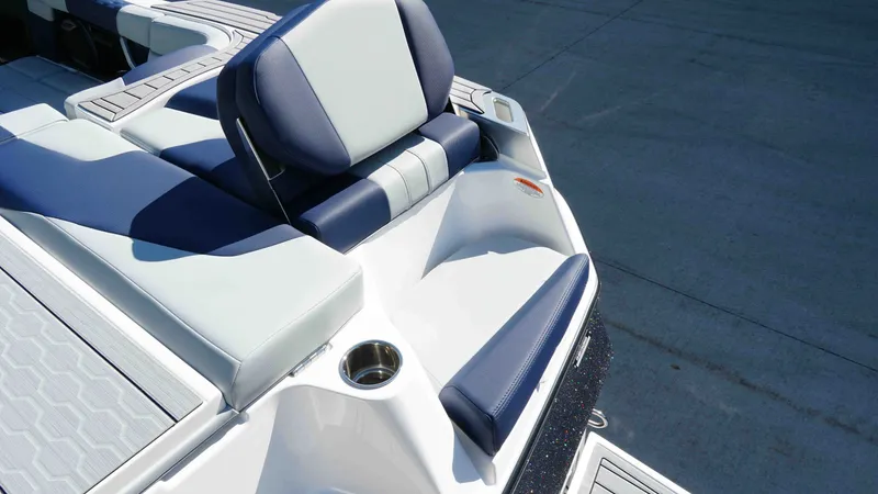Slide: The Image of MasterCraft XT23 2026 - 31