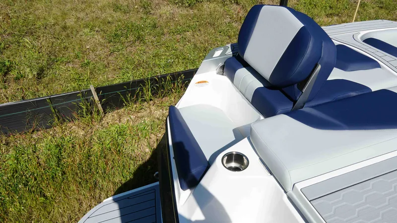 Slide: The Image of MasterCraft XT23 2026 - 32