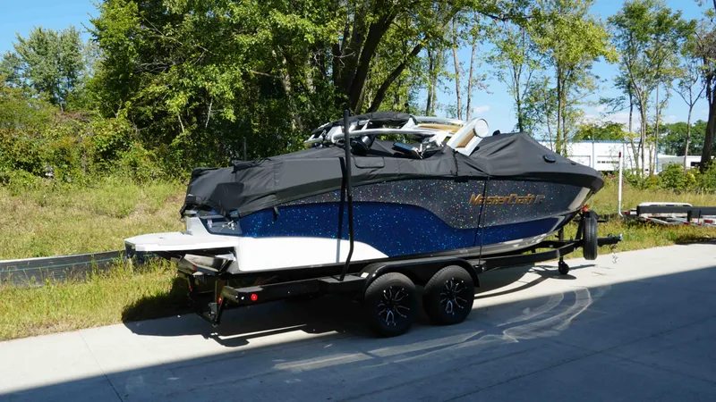 Slide: The Image of MasterCraft XT23 2026 - 39
