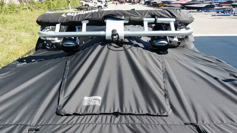 Slide: The Image of MasterCraft XT23 2026 - 40