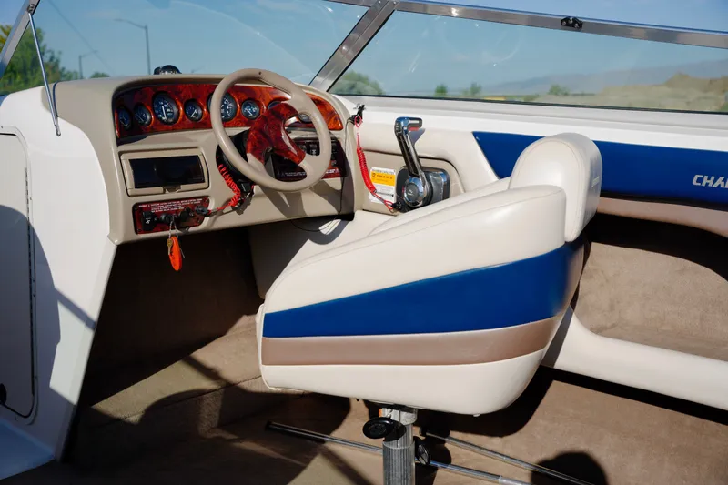 Slide: The Image of Chaparral 2230 SS 1997 - 10