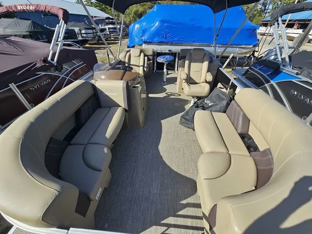 Slide: The Image of Sylvan Mirage 8520 LZ 2026 - 3